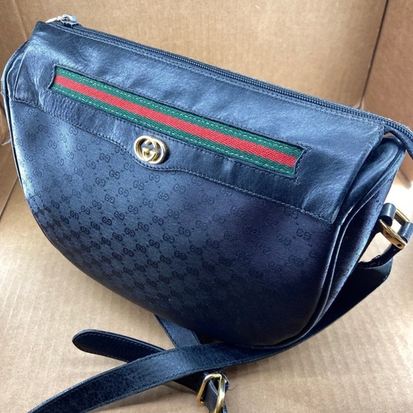 Rare Gucci vintage crossbody microGG♥️🎄 - Picture 2 of 6